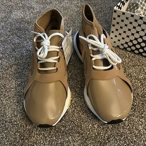 Adidas by Stella McCartney Ultraboost 21 - Brown/white vapor/ yellow. NEVER WORN